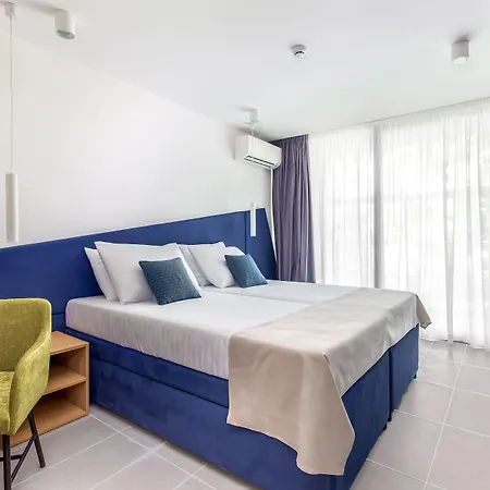 Ad Turres منتزه العطل تْسْغيكفانِتْسا